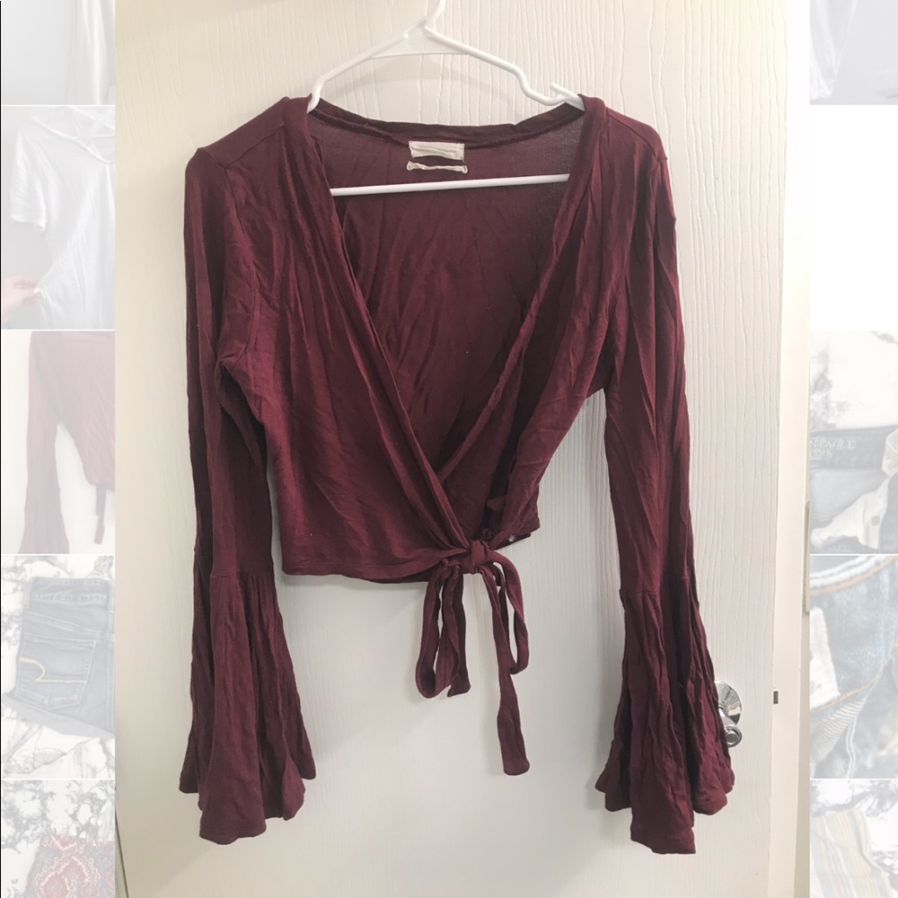 URBAN OUTFITTERS: Front Tie Crop